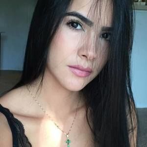 Meet your Posher, Iris